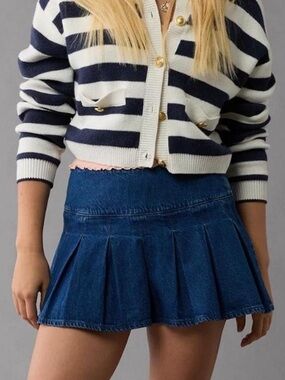 American Eagle Outfitters Women's high rise mini skirt- new no tag